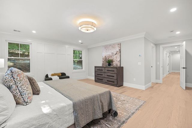 23 Wareland Rd, Wellesley, MA 02481