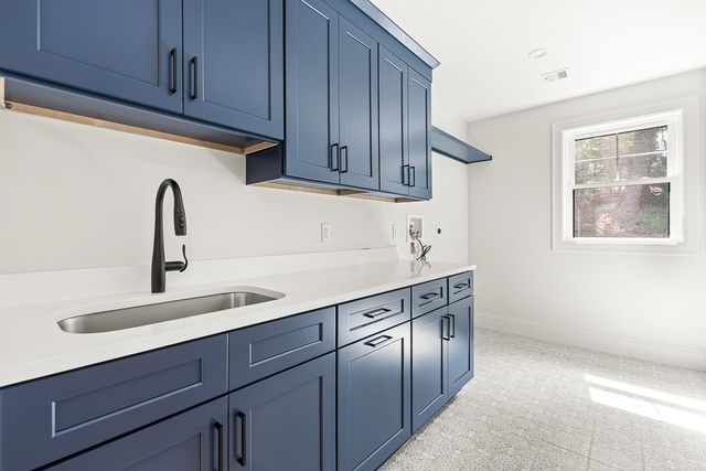 23 Wareland Rd, Wellesley, MA 02481
