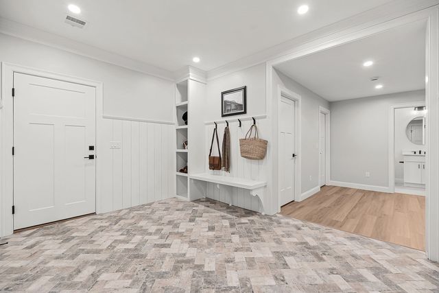 23 Wareland Rd, Wellesley, MA 02481