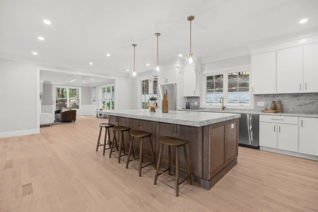 23 Wareland Rd, Wellesley, MA 02481