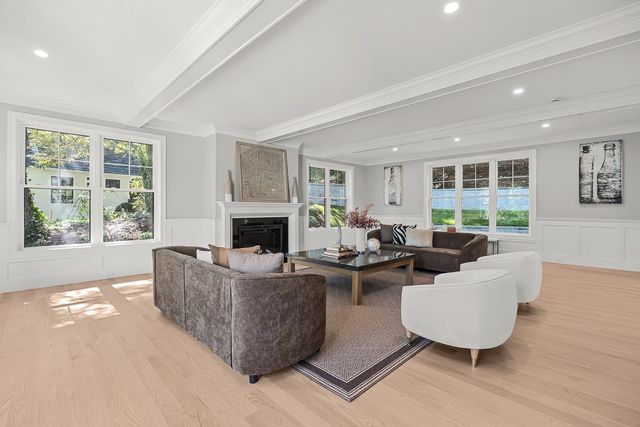 23 Wareland Rd, Wellesley, MA 02481