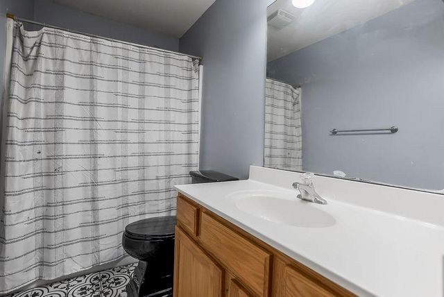 32643 W 172nd Street, Gardner, KS 66030
