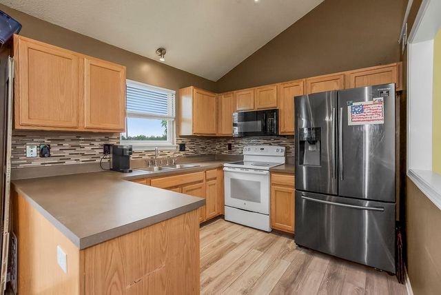 32643 W 172nd Street, Gardner, KS 66030