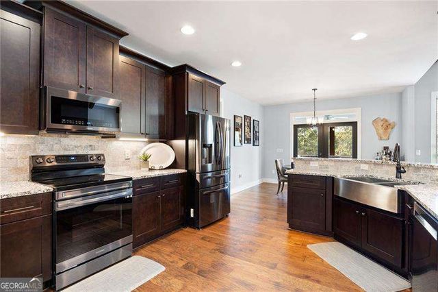 61 Roberson Drive, Cartersville, GA 30121