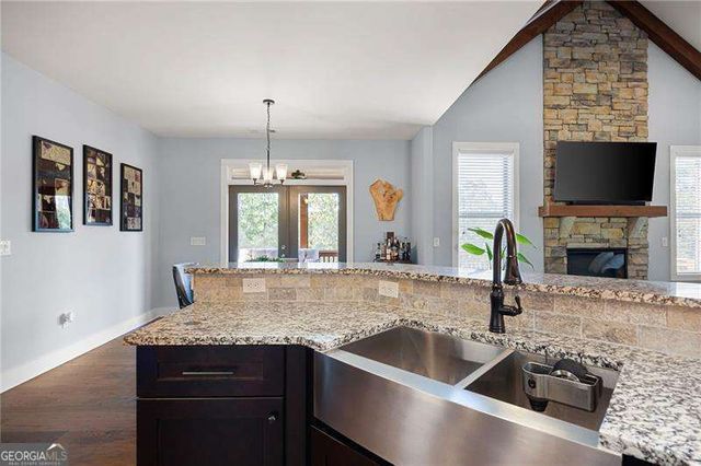 61 Roberson Drive, Cartersville, GA 30121