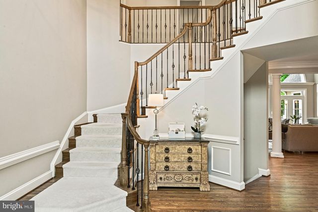 1109 NIELSON ST, Mclean, VA 22102
