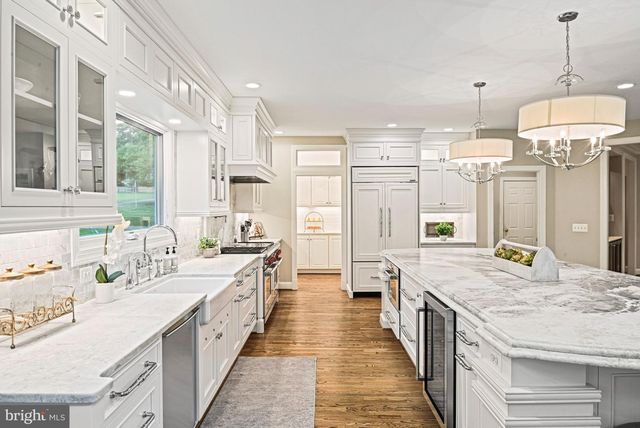 1109 NIELSON ST, Mclean, VA 22102