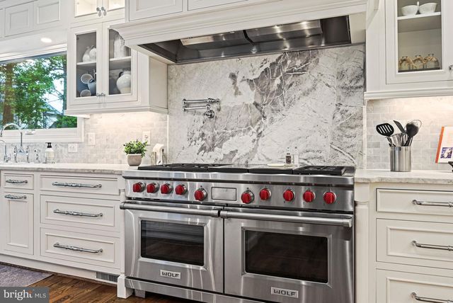 1109 NIELSON ST, Mclean, VA 22102