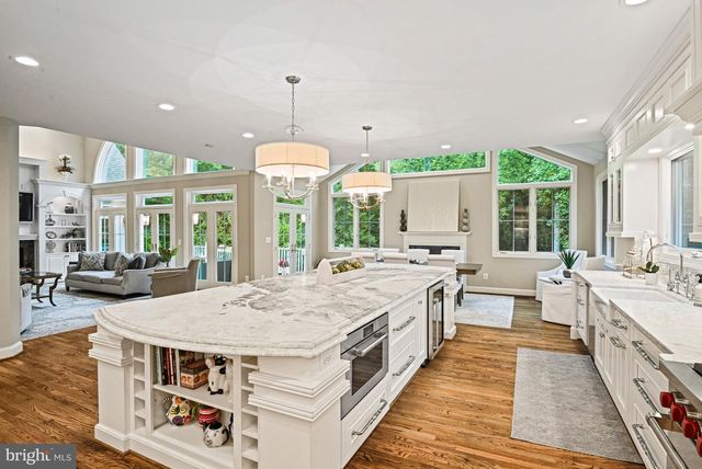 1109 NIELSON ST, Mclean, VA 22102