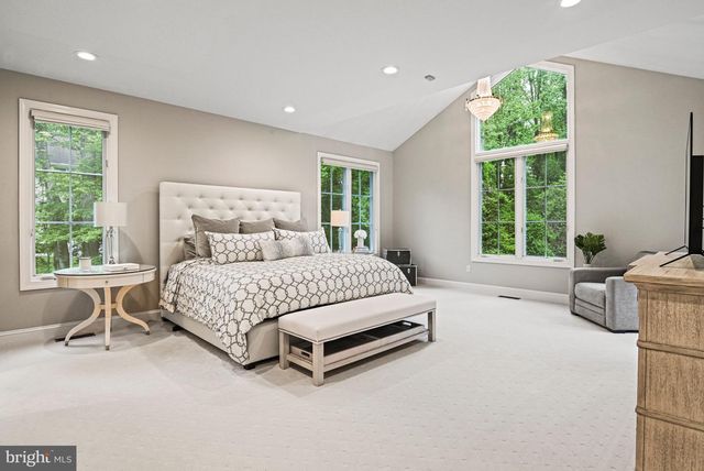 1109 NIELSON ST, Mclean, VA 22102