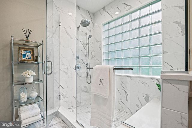 1109 NIELSON ST, Mclean, VA 22102