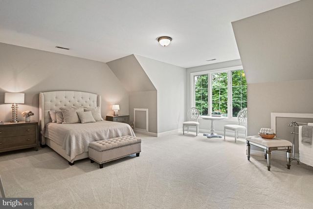 1109 NIELSON ST, Mclean, VA 22102