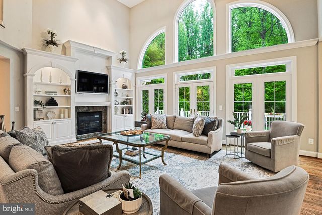 1109 NIELSON ST, Mclean, VA 22102
