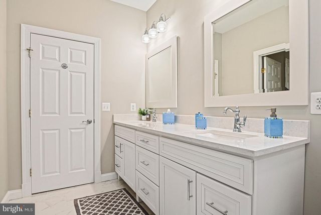 1109 NIELSON ST, Mclean, VA 22102