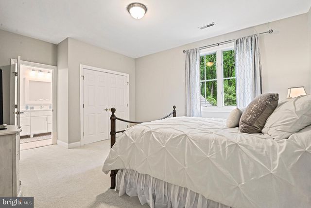 1109 NIELSON ST, Mclean, VA 22102