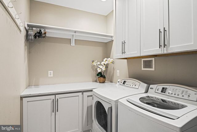 1109 NIELSON ST, Mclean, VA 22102