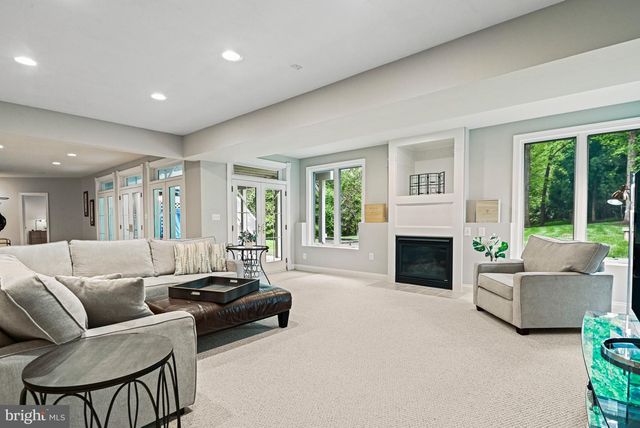 1109 NIELSON ST, Mclean, VA 22102