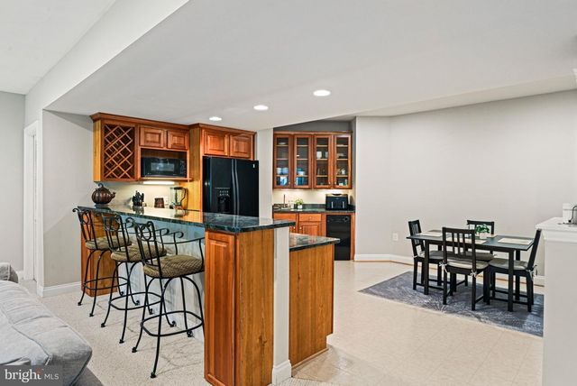 1109 NIELSON ST, Mclean, VA 22102