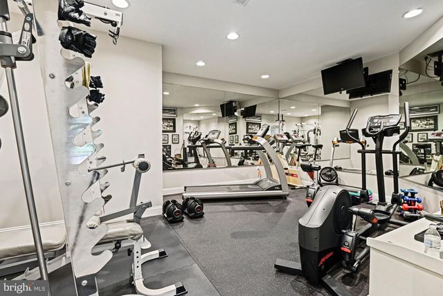 1109 NIELSON ST, Mclean, VA 22102