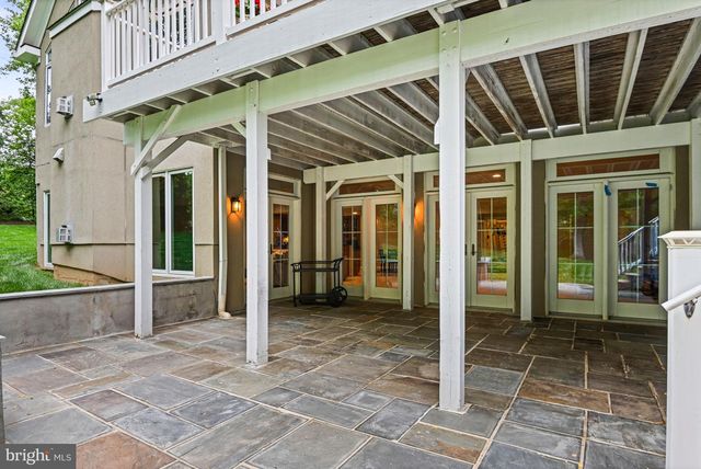 1109 NIELSON ST, Mclean, VA 22102