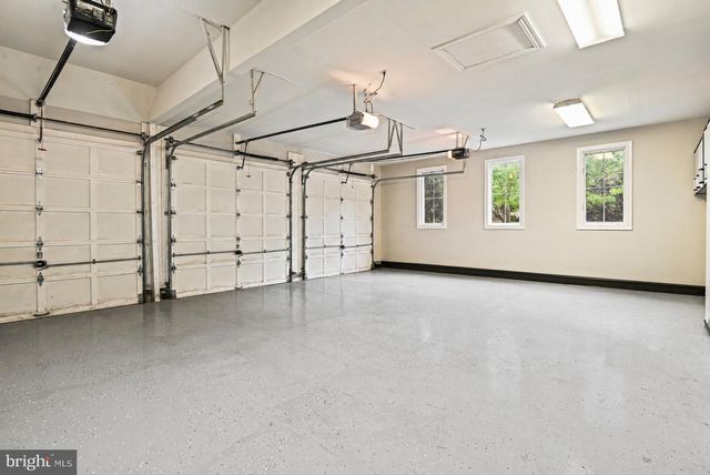 1109 NIELSON ST, Mclean, VA 22102