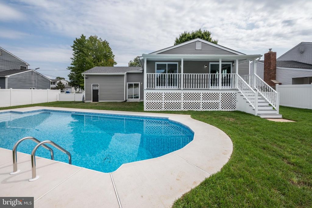 13 KINGSBRIDGE DR, BURLINGTON, NJ 08016 — photo 2
