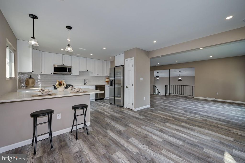 13 KINGSBRIDGE DR, BURLINGTON, NJ 08016 — photo 3