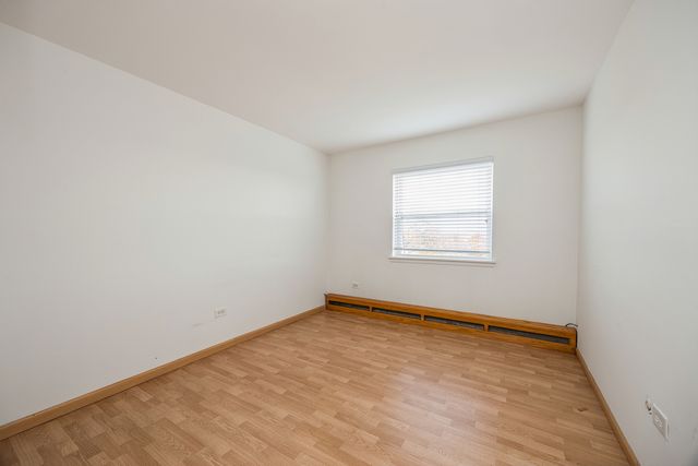 8480 W 103rd Terrace 301, Palos Hills, IL 60465