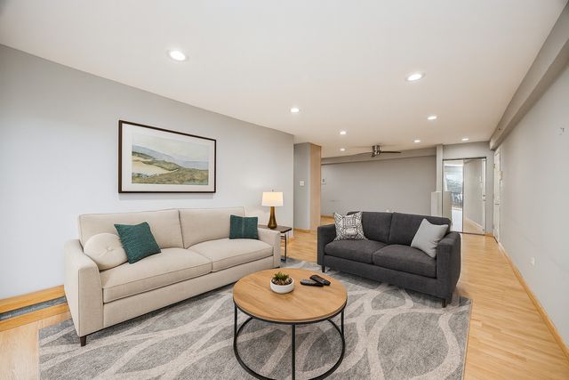 8480 W 103rd Terrace 301, Palos Hills, IL 60465