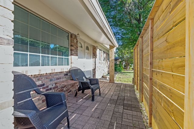912 Gregory Avenue, Bedford, TX 76022