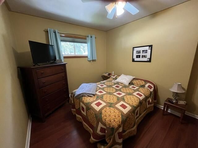 2504 S 8 STREET, Manitowoc, WI 54220