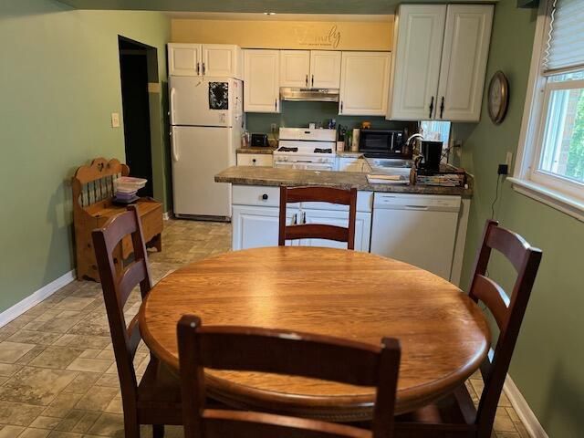 2504 S 8 STREET, Manitowoc, WI 54220