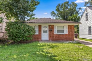 25469 Powers St Avenue, Dearborn Heights, MI 48125