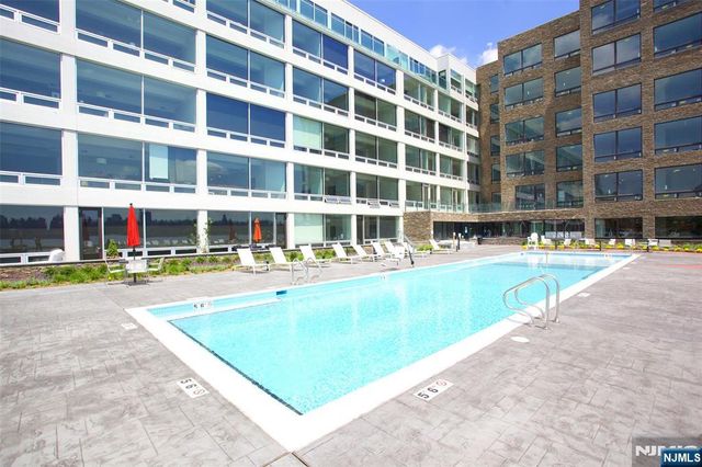 9 Somerset Lane 203-204, Edgewater, NJ 07020