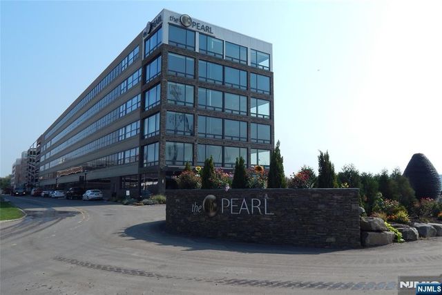 9 Somerset Lane 203-204, Edgewater, NJ 07020