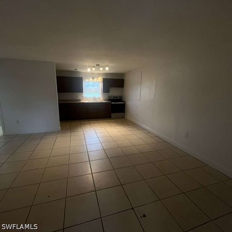 1427 Markland, Fort Myers, FL 33916