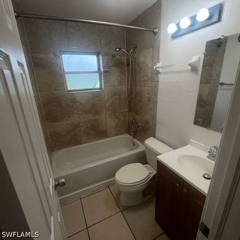 1427 Markland, Fort Myers, FL 33916