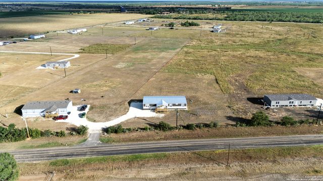 2479 FM 1332, Jourdanton, TX 78026