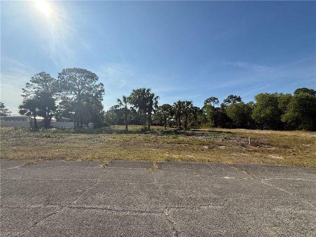 5004 Day CT, Labelle, FL 33935