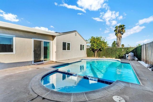 10143 Maple Tree Rd., Santee, CA 92071