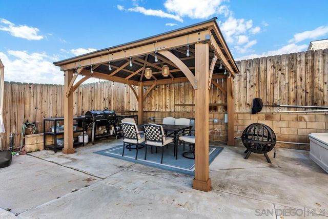 10143 Maple Tree Rd., Santee, CA 92071