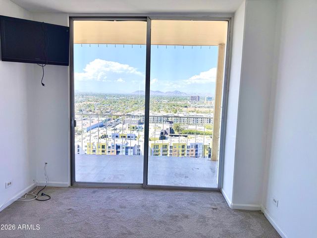 207 W CLARENDON Avenue 20C, Phoenix, AZ 85013