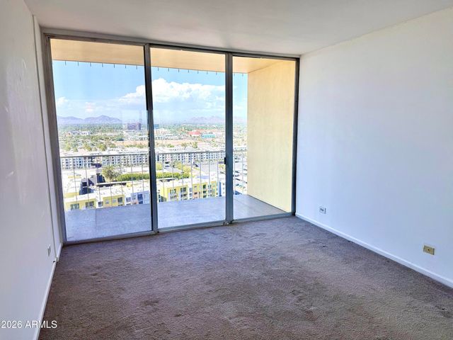 207 W CLARENDON Avenue 20C, Phoenix, AZ 85013