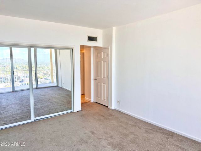 207 W CLARENDON Avenue 20C, Phoenix, AZ 85013