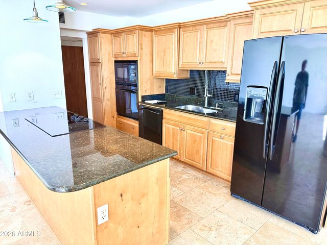 207 W CLARENDON Avenue 20C, Phoenix, AZ 85013