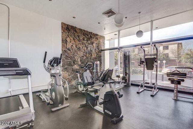 207 W CLARENDON Avenue 20C, Phoenix, AZ 85013