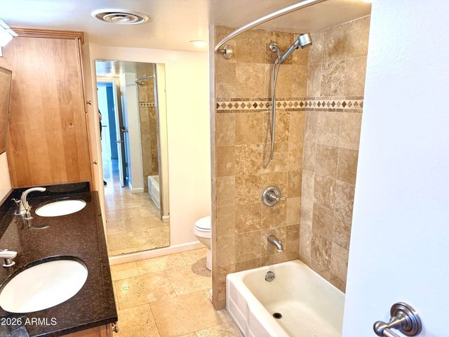 207 W CLARENDON Avenue 20C, Phoenix, AZ 85013