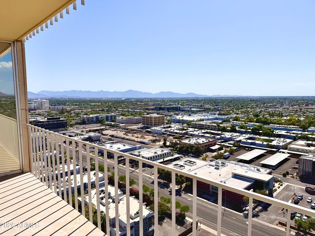 207 W CLARENDON Avenue 20C, Phoenix, AZ 85013