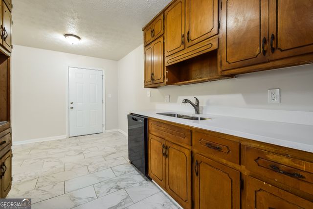 6494 Bobolink Court, Rex, GA 30273