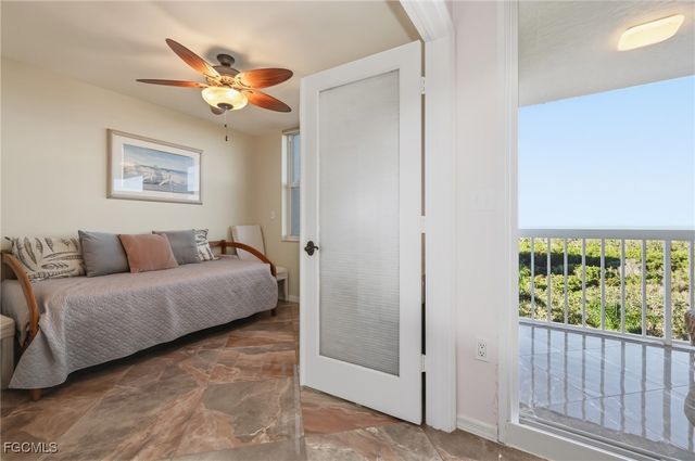 6585 Nicholas BLVD 703, Naples, FL 34108